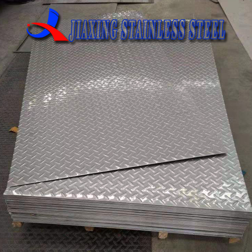 Stainless steel diamond plate